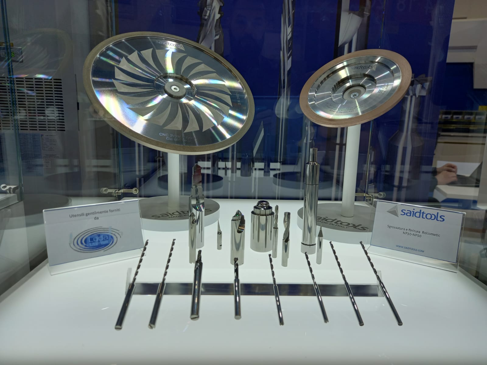 Grinding wheels